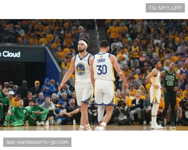 克莱·汤普森三分出手增加拉开防守空当效率显著提升